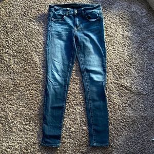 Mid Rise American Eagle Skinny Jeans